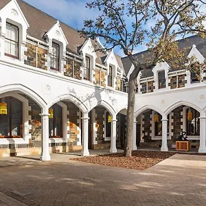 9 Church View - No Loadshedding - Homely Apartment Cape Town